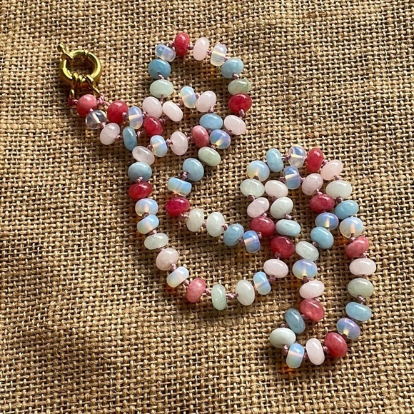 Stone morganite Rainbow with opal stone knotted necklace 24” amazing 2025 - Picture 3 of 9